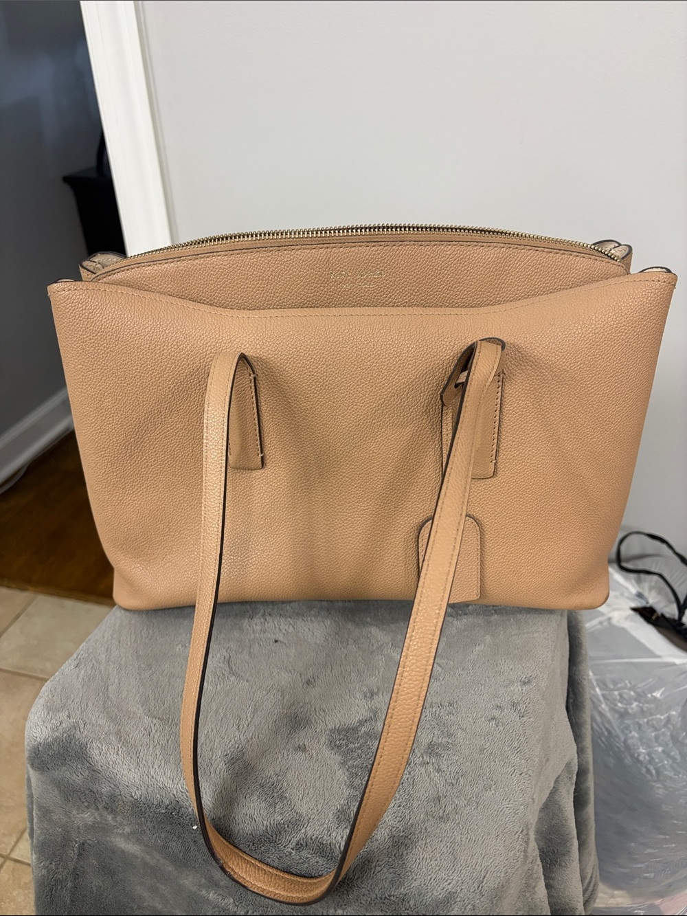Kate Spade Leather Tote Bag in Neutral Tan